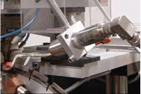 测温仪针对刀头温度进行测量